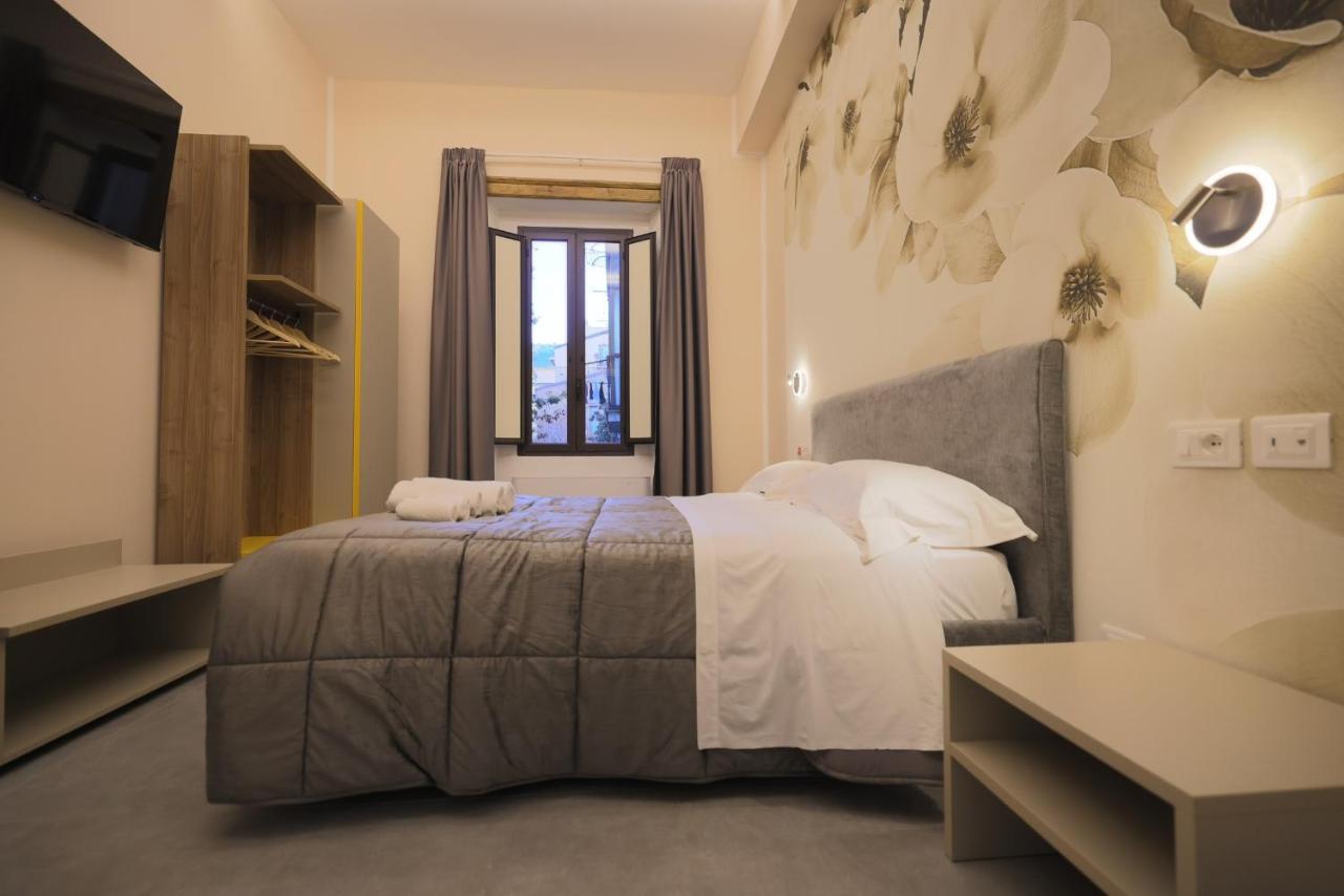 Brettia Guest Rooms Cosenza Exterior foto