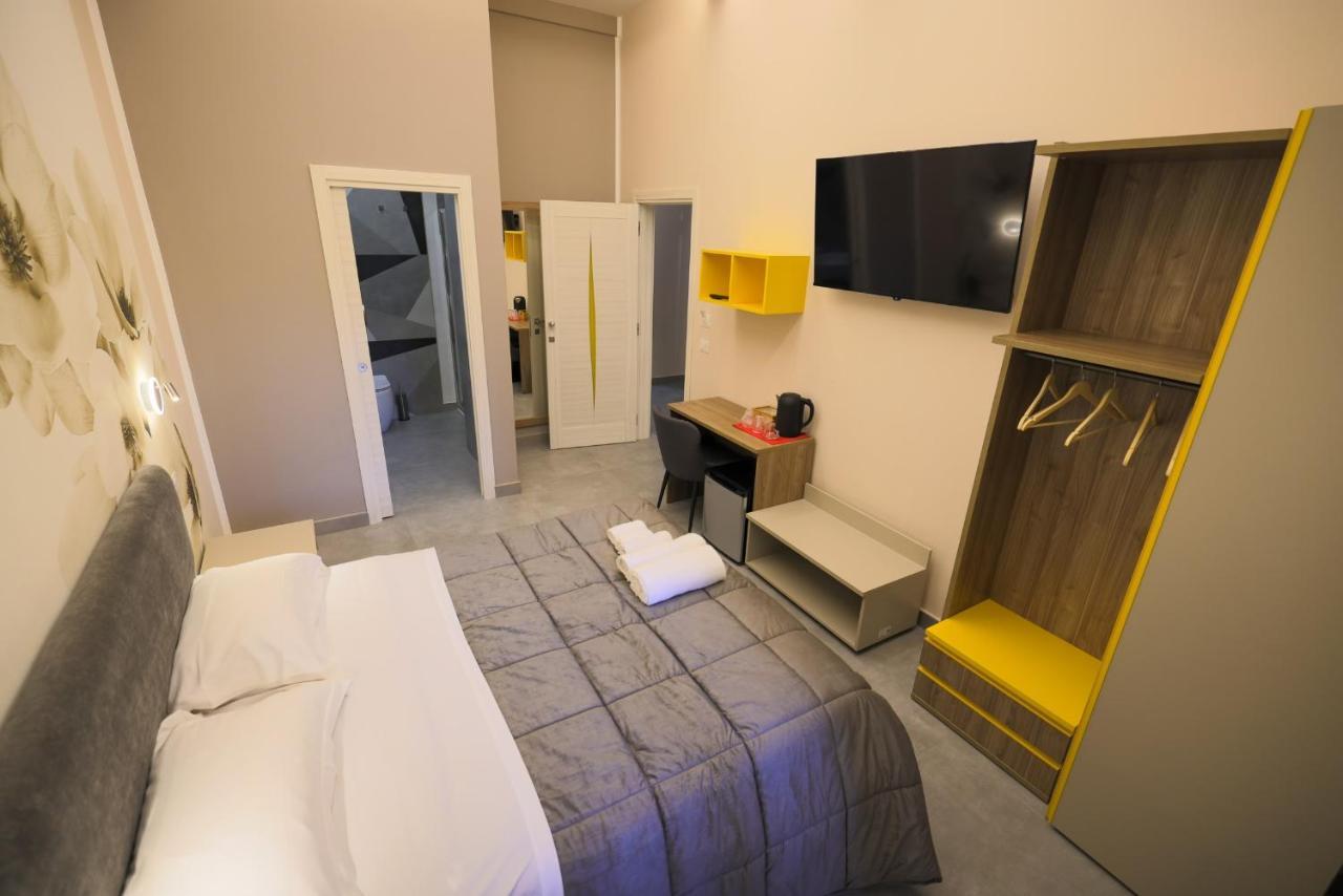 Brettia Guest Rooms Cosenza Exterior foto